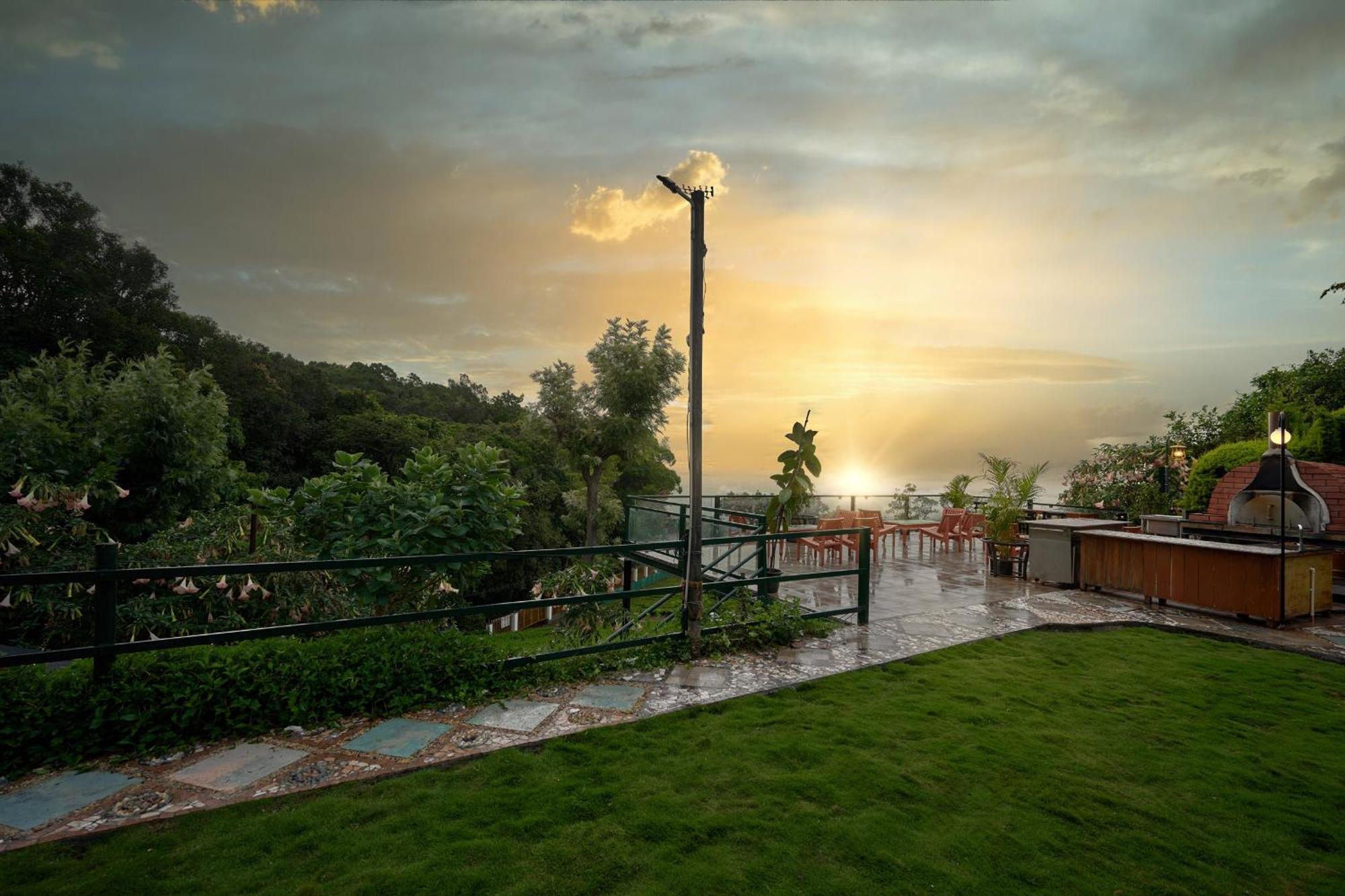 De Rock Jungle Living Resort Кунур Екстериор снимка